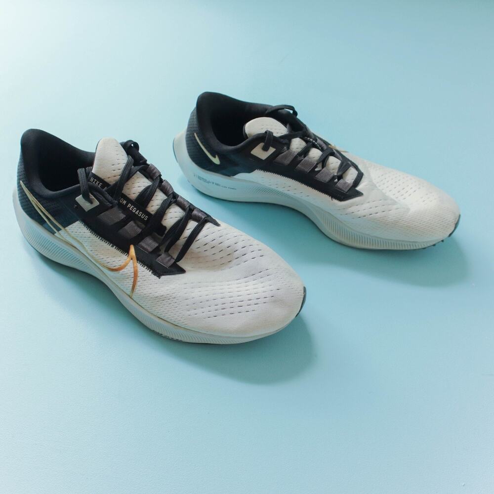 Nike Air Zoom Pegasus 38 White Black Gold Men's Size 10.5 Sneaker Athletic